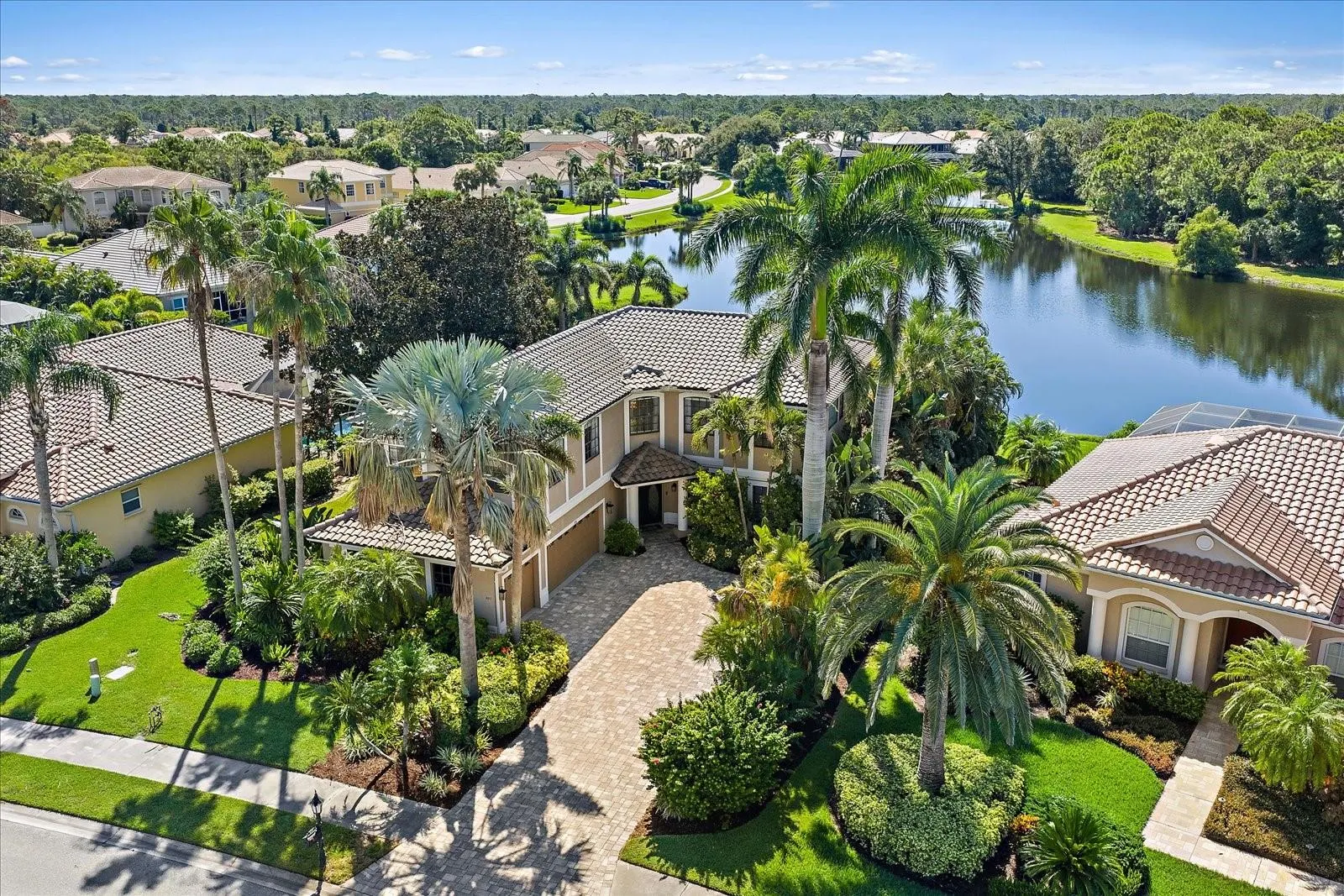 820 PLACID LAKE DR