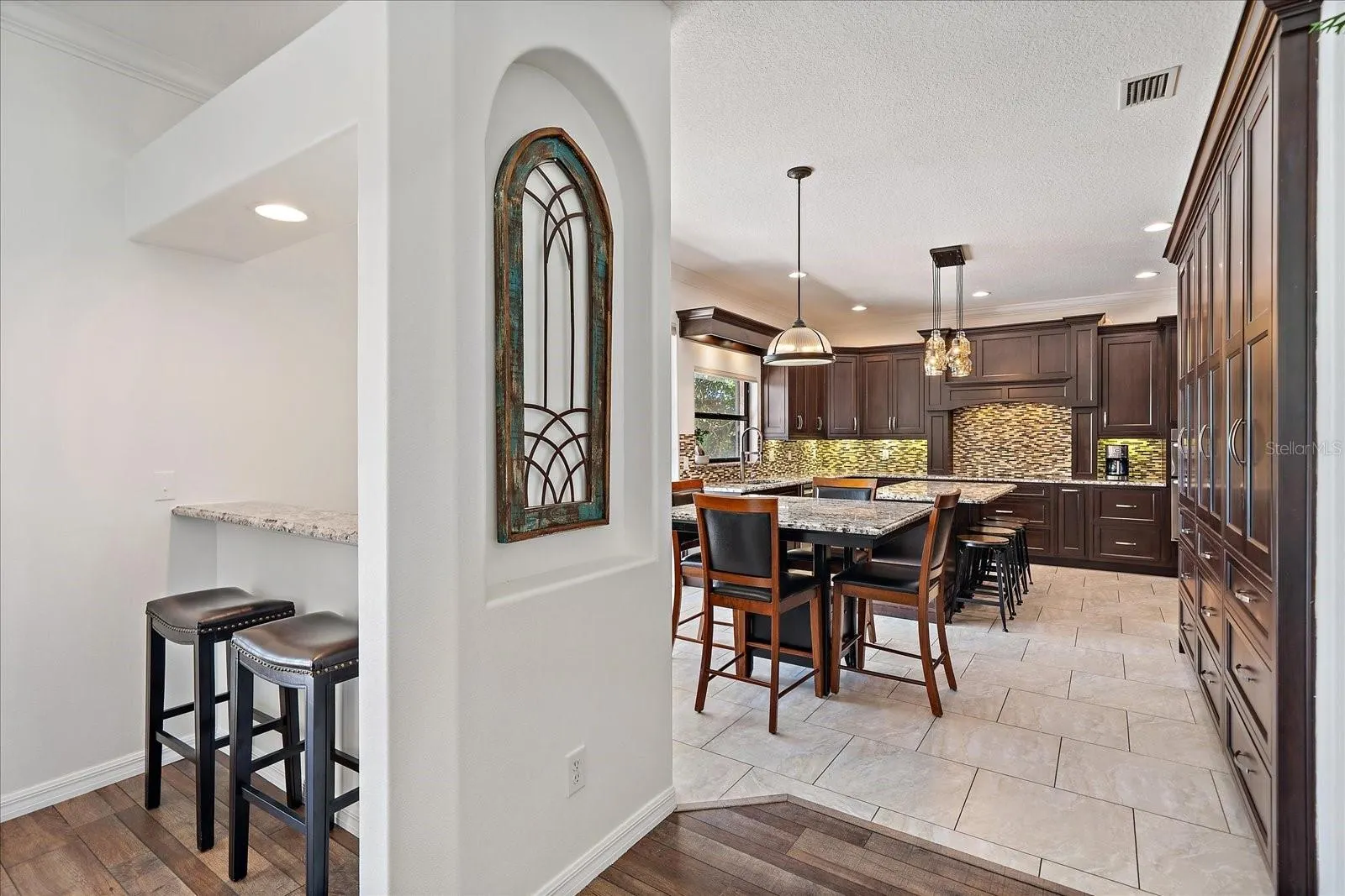 820 PLACID LAKE DR