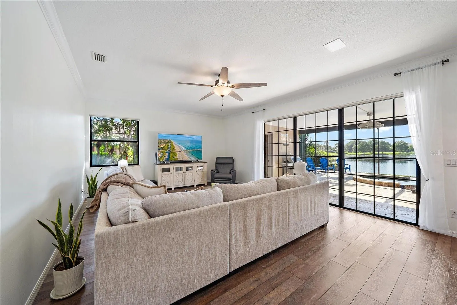 820 PLACID LAKE DR