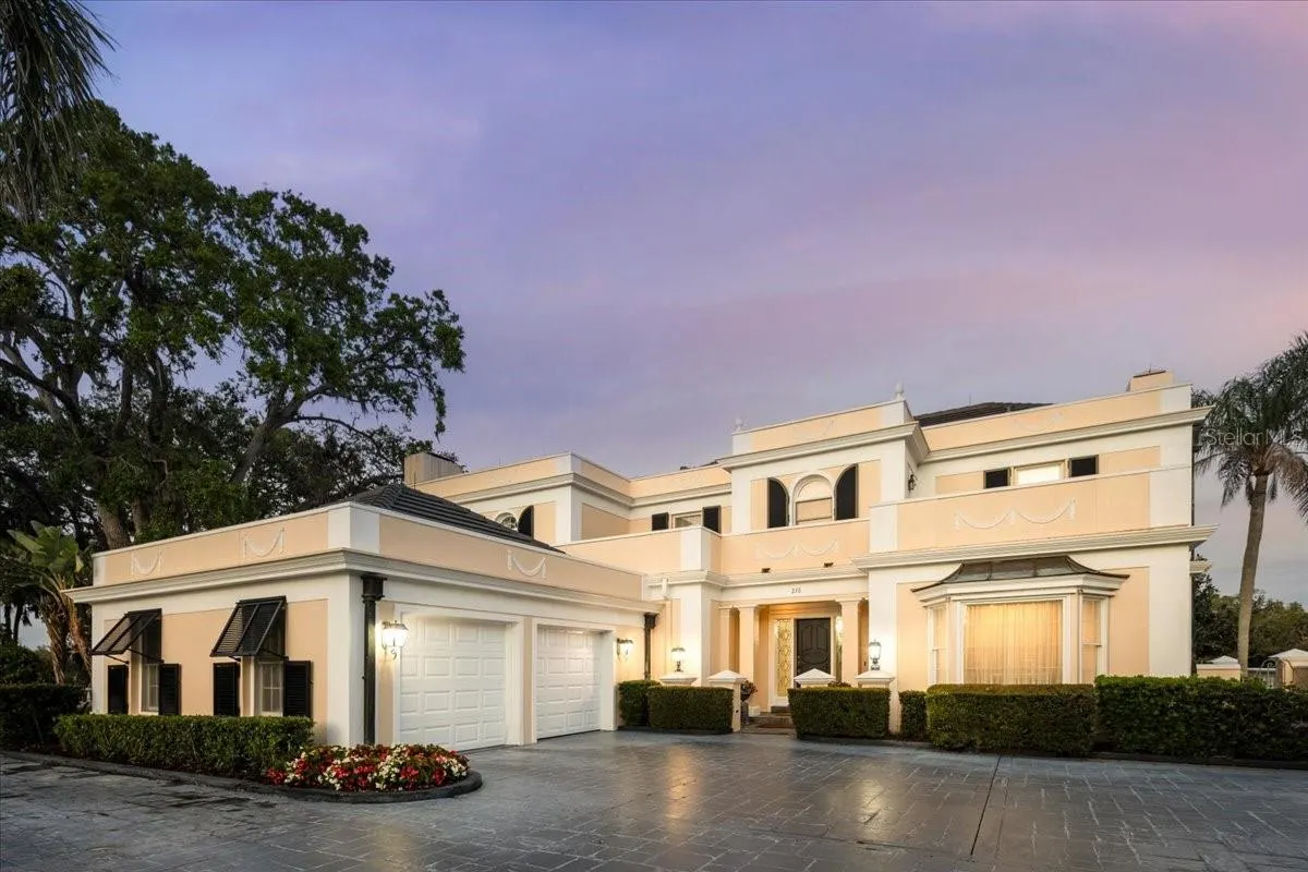 236 SAINT JAMES PARK