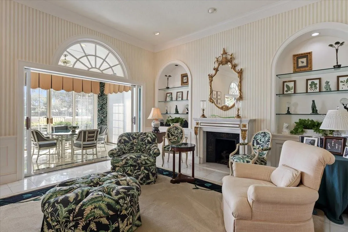 236 SAINT JAMES PARK
