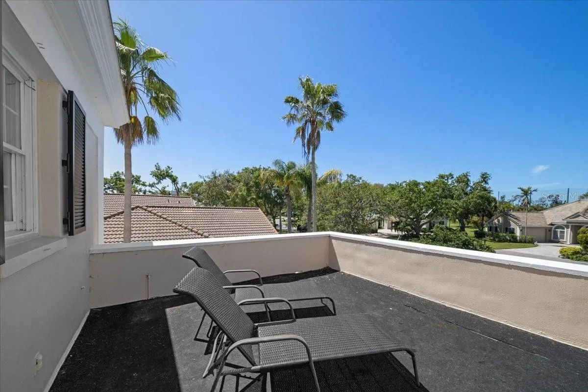 236 SAINT JAMES PARK