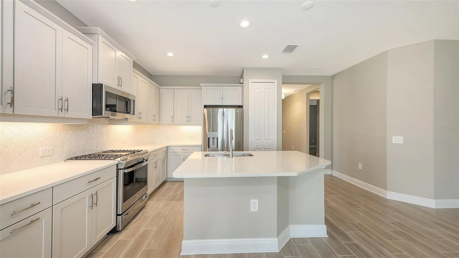 18137 FRANKLIN PARK CT