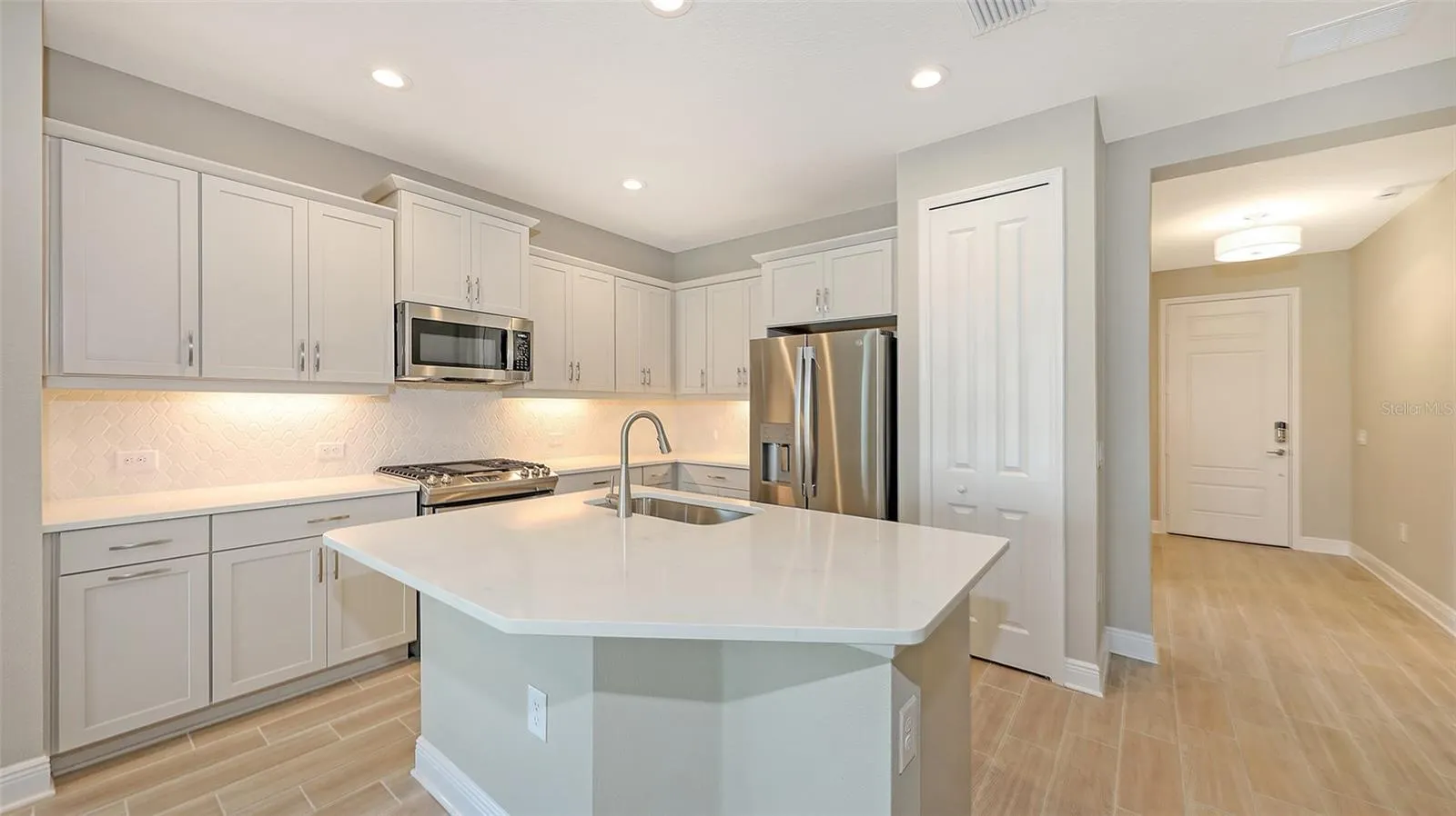 18137 FRANKLIN PARK CT