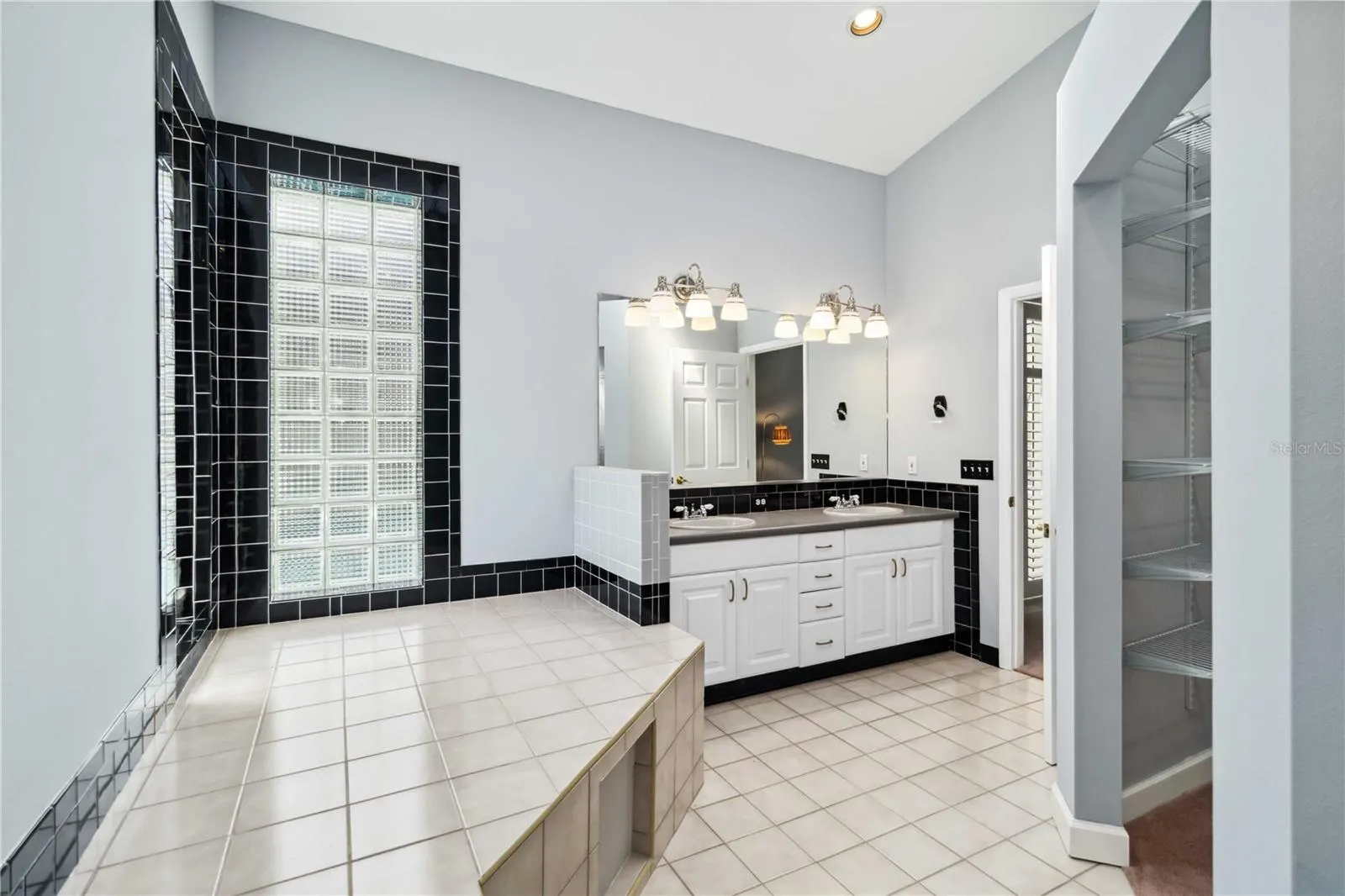 296 PINE RANCH TRL