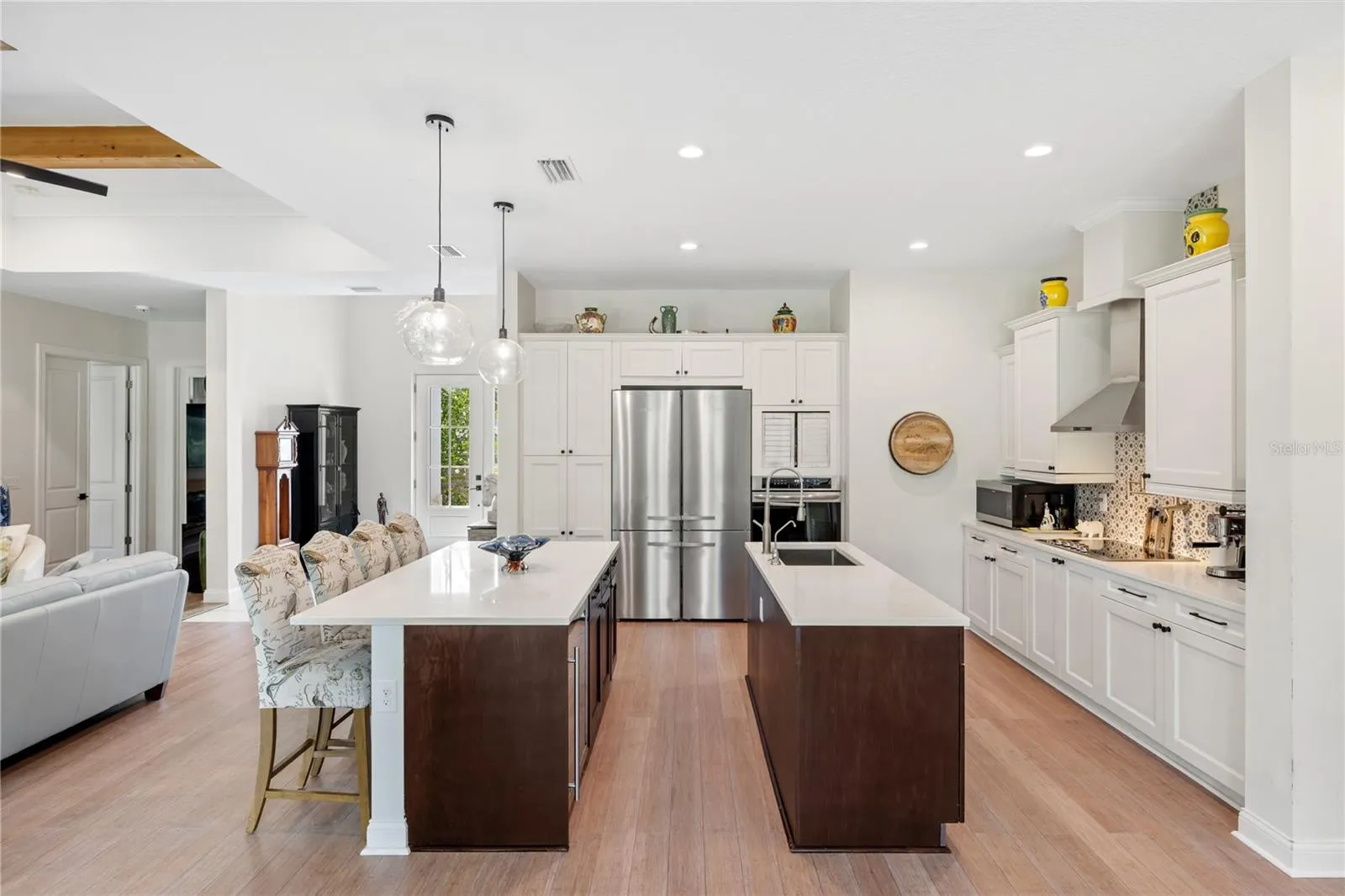 601 SUFFOLK CIR