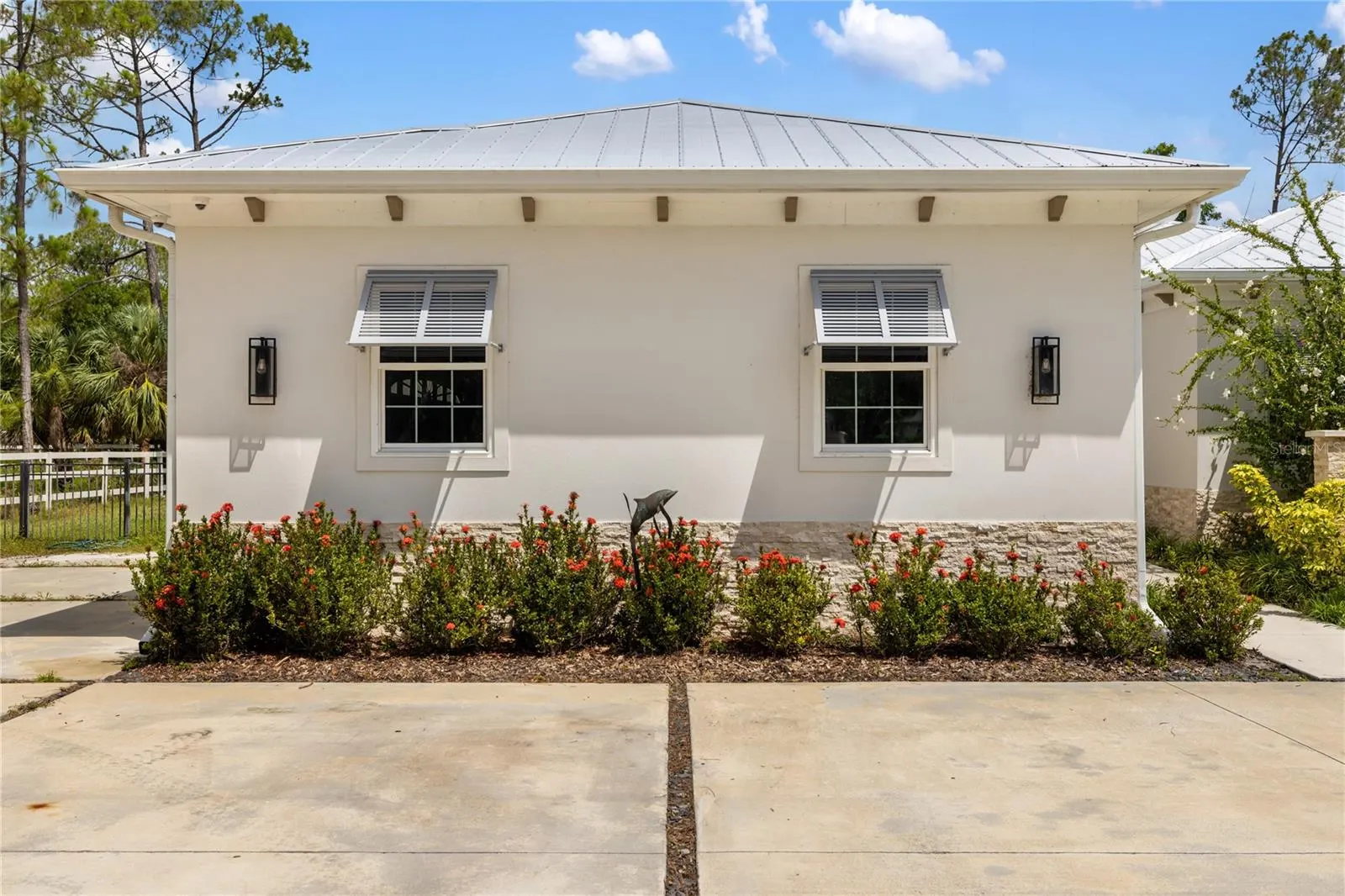 601 SUFFOLK CIR