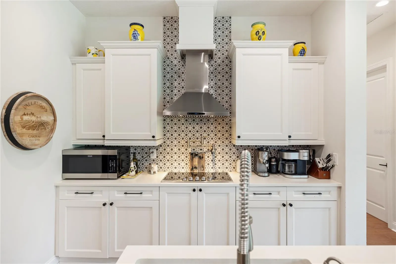 601 SUFFOLK CIR