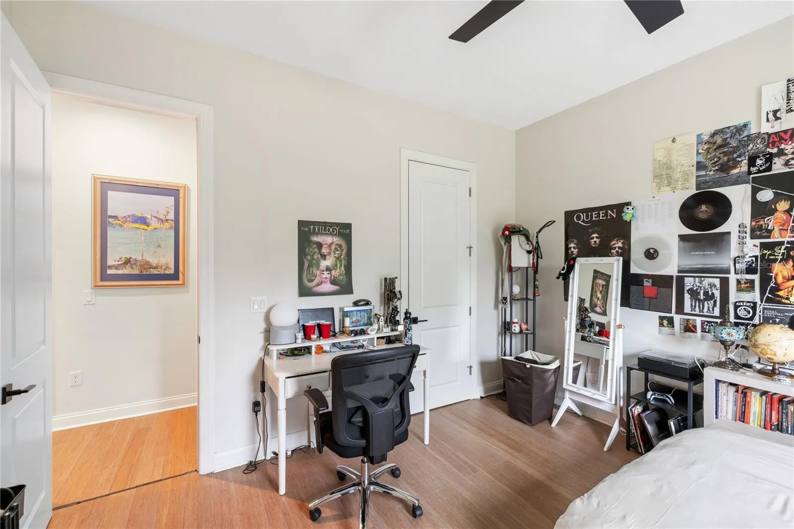 601 SUFFOLK CIR