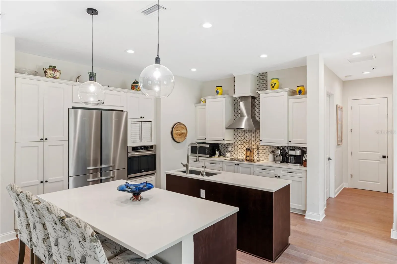 601 SUFFOLK CIR