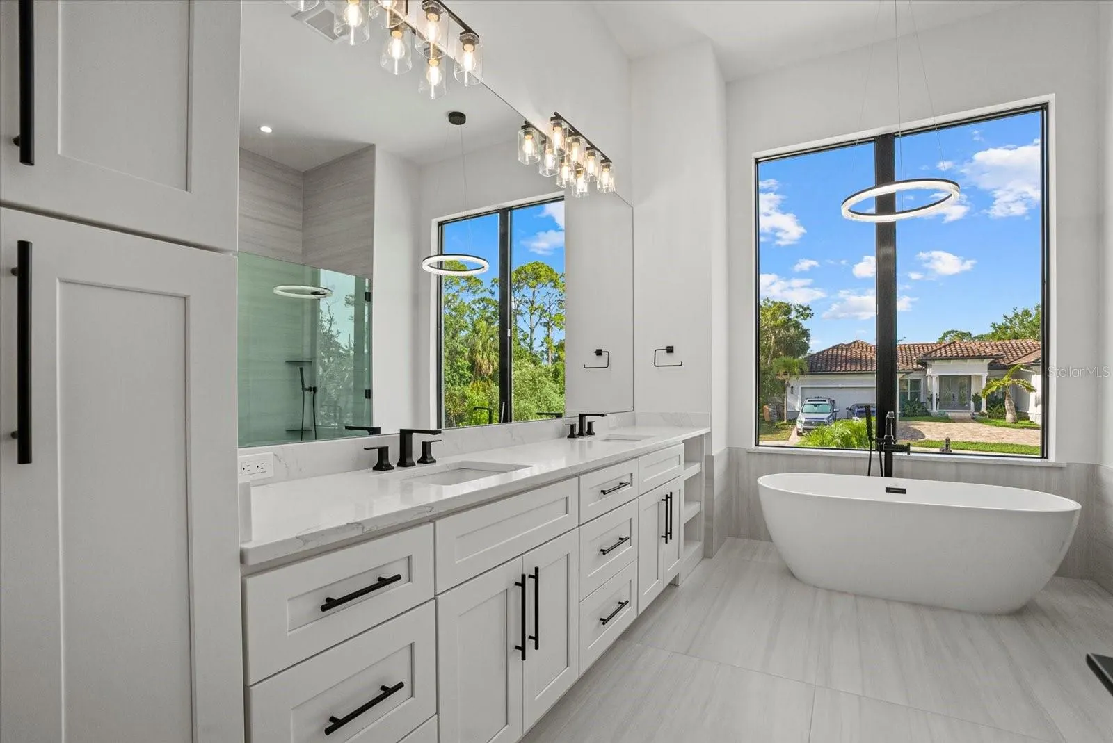1605 LANDFALL DR