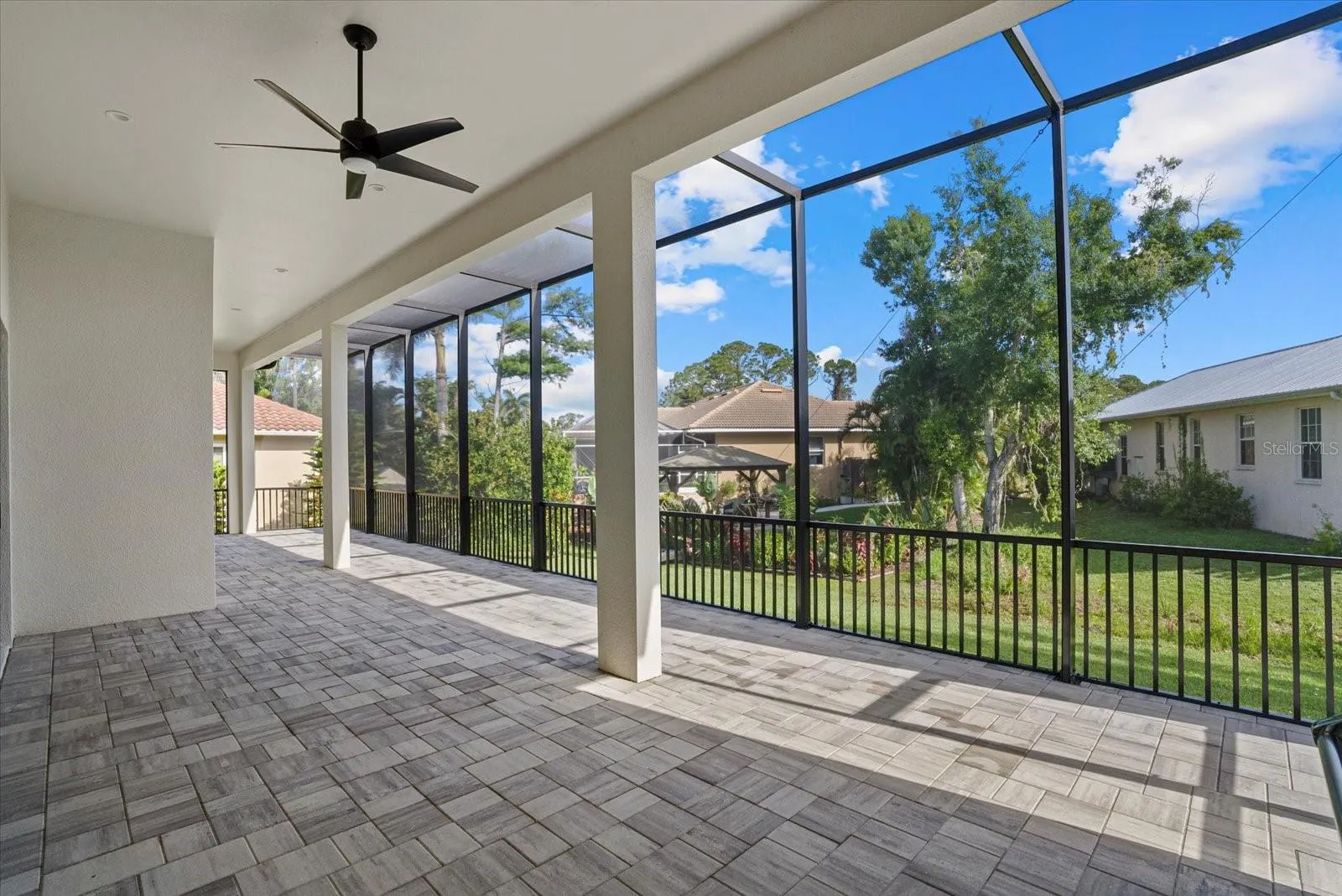 1605 LANDFALL DR