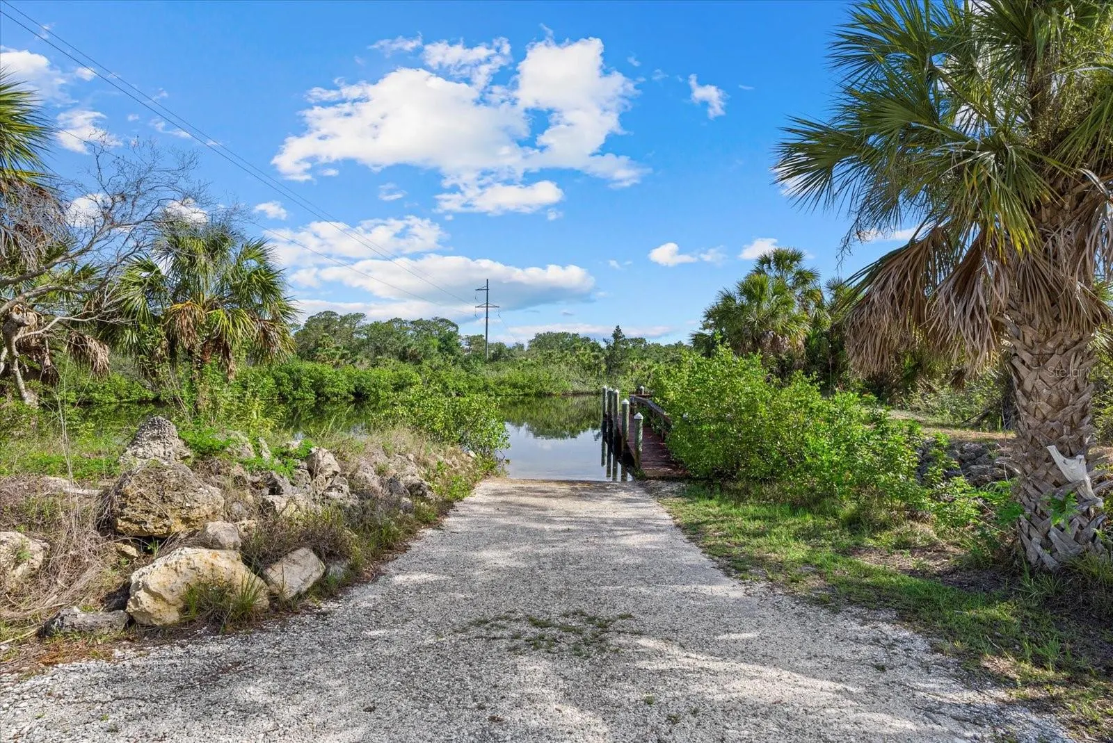 1605 LANDFALL DR