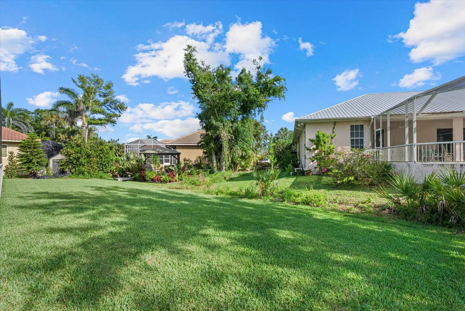 1605 LANDFALL DR
