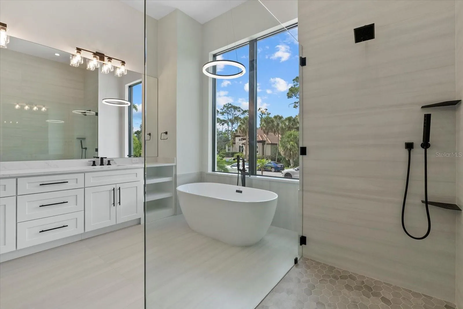 1605 LANDFALL DR