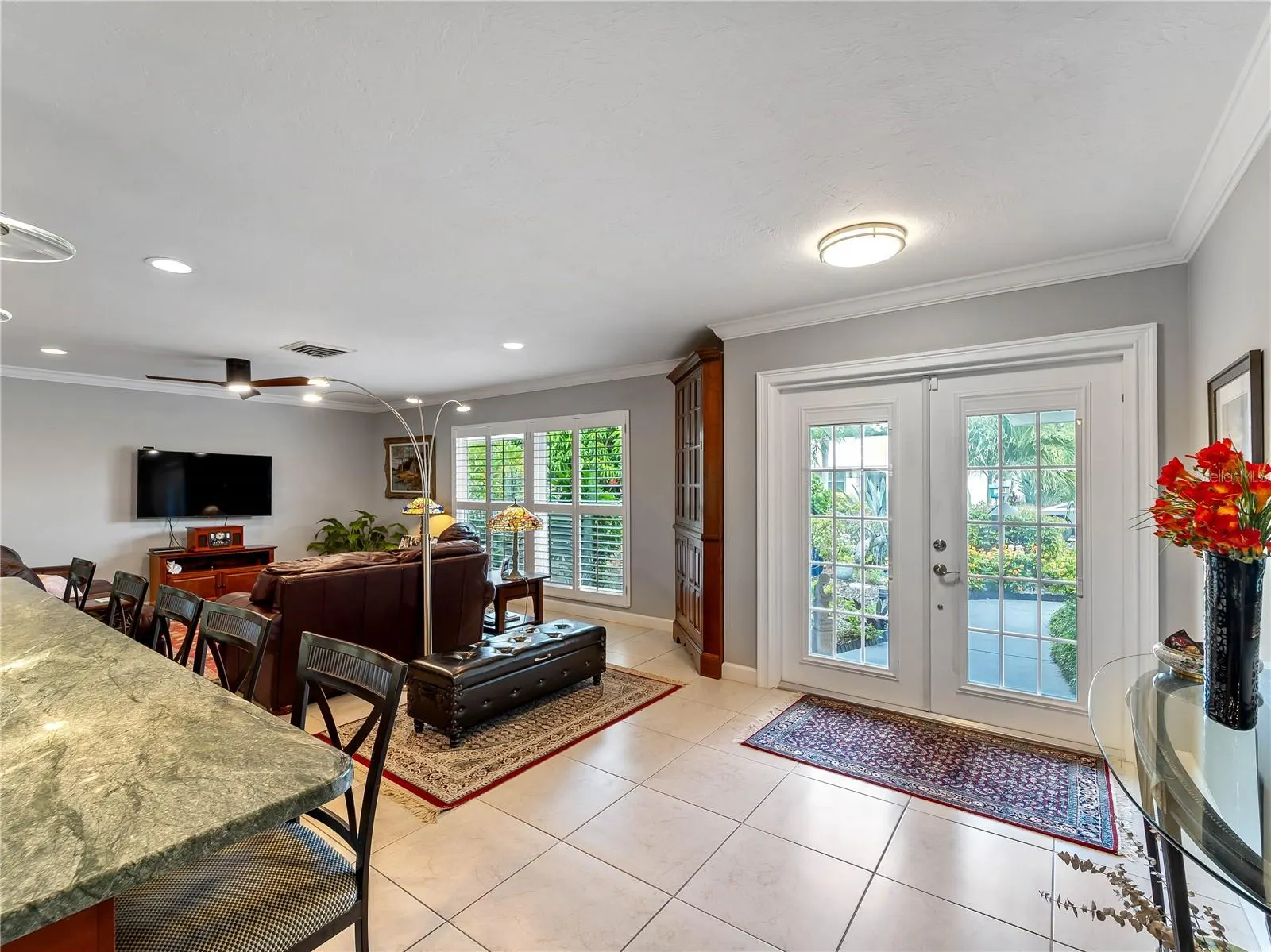 123 WINDWARD DR