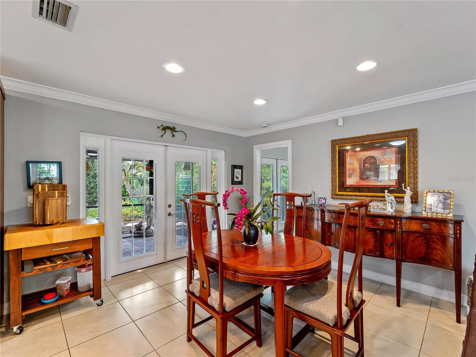 123 WINDWARD DR