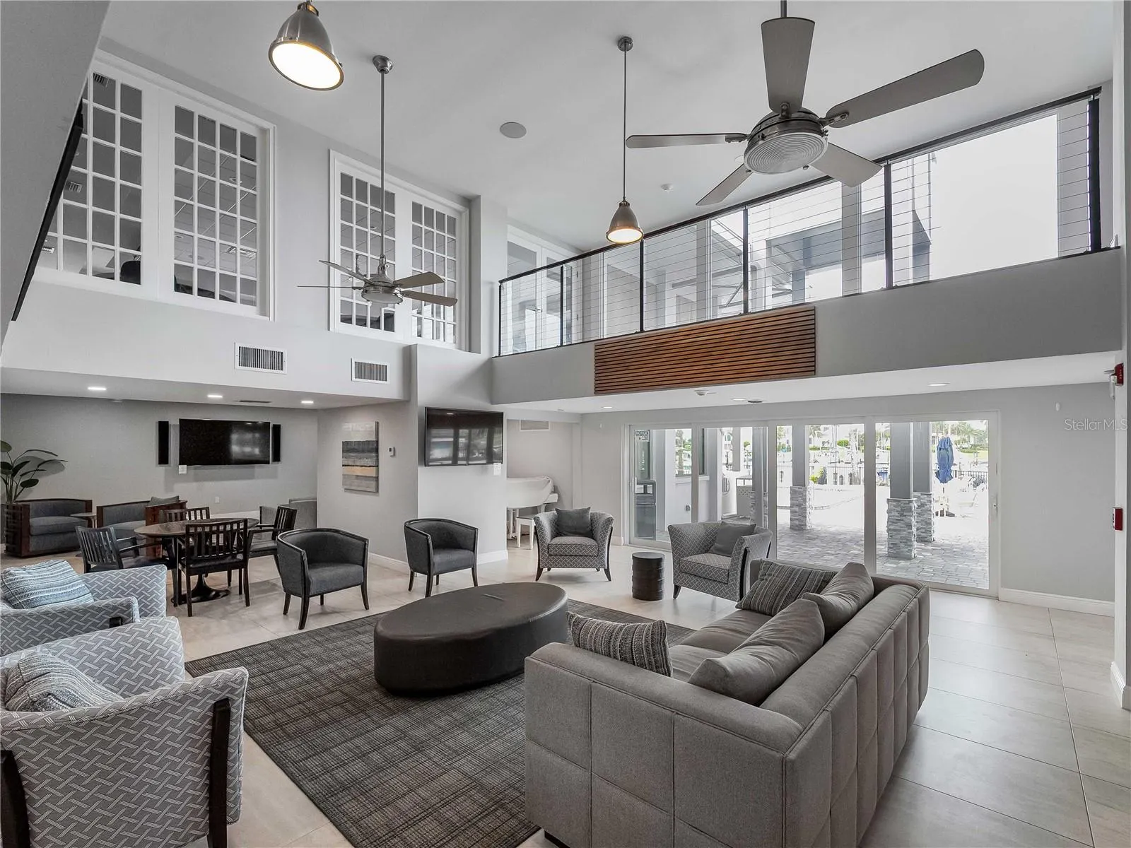 123 WINDWARD DR