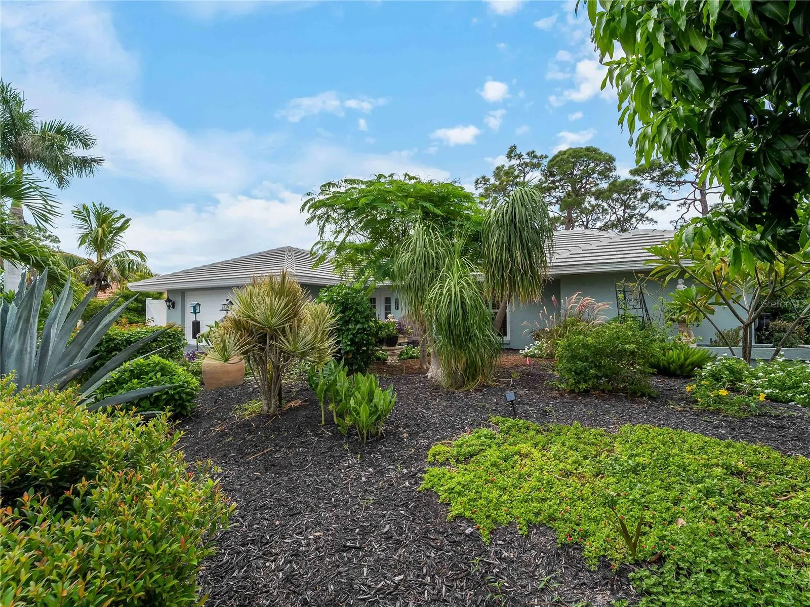 123 WINDWARD DR