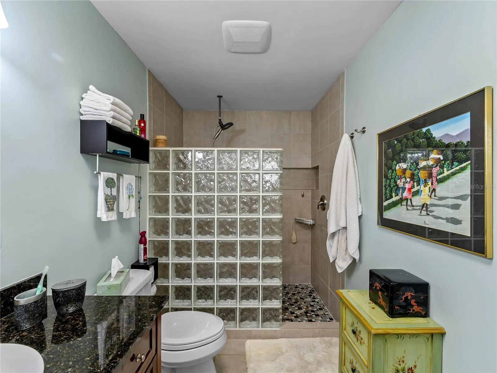 123 WINDWARD DR