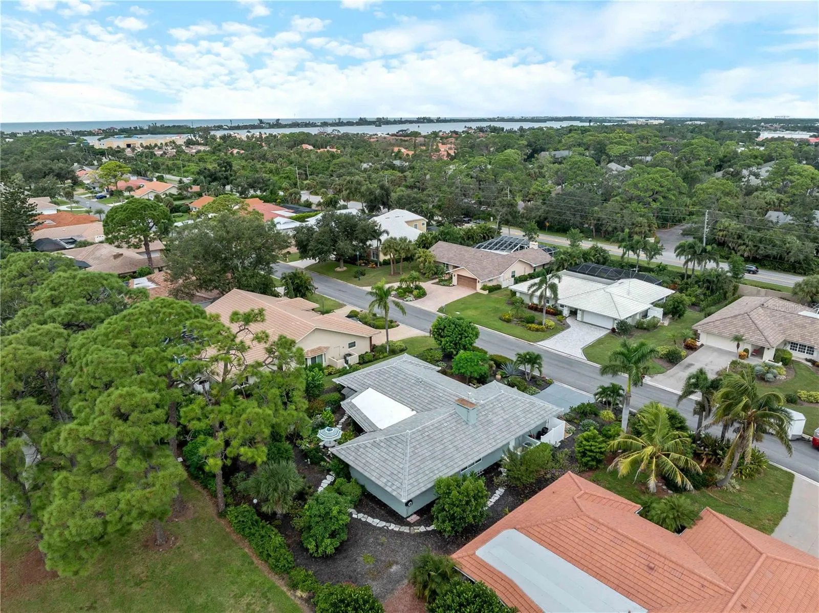 123 WINDWARD DR