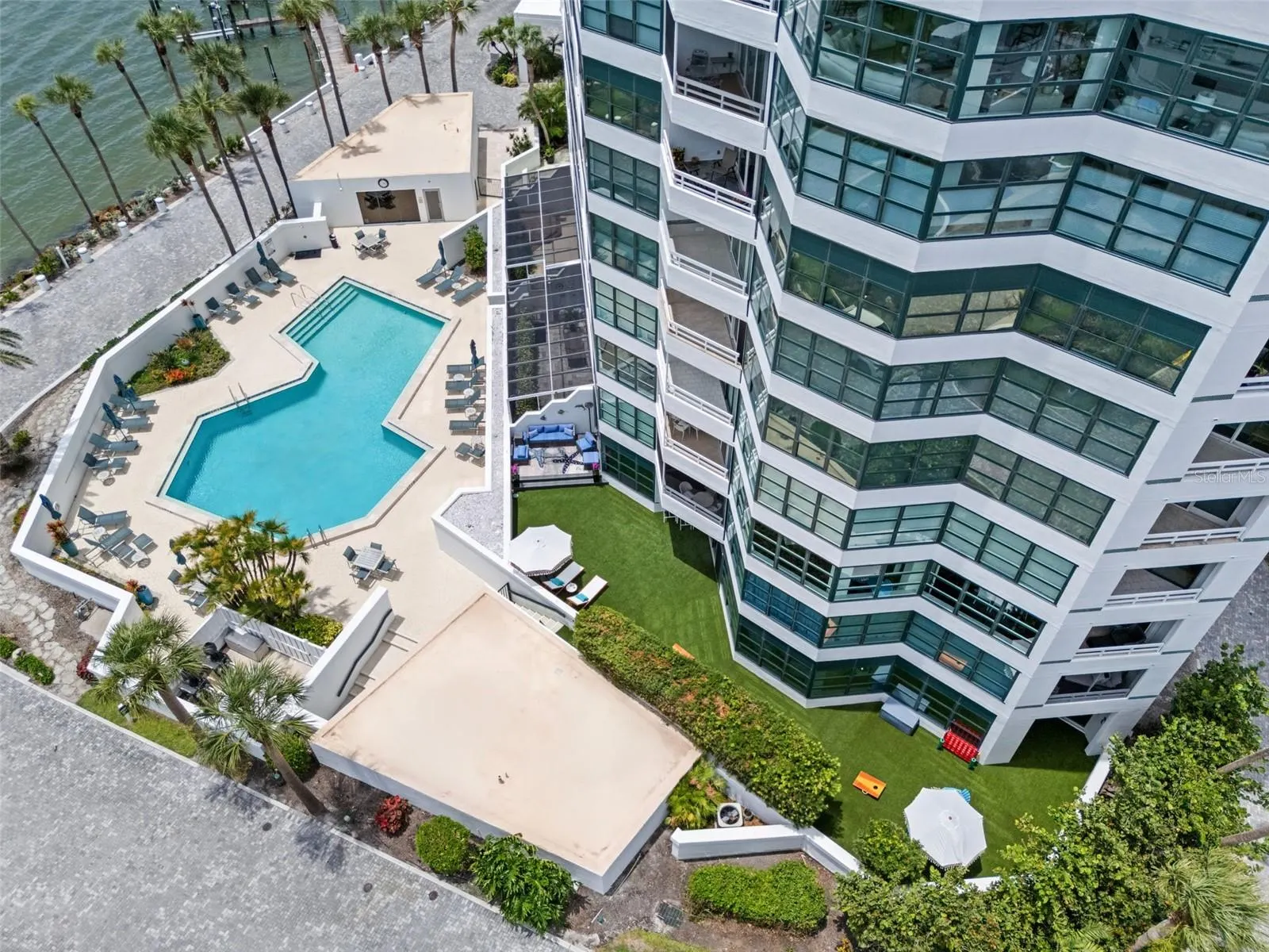 988 BLVD OF THE ARTS #109, #109