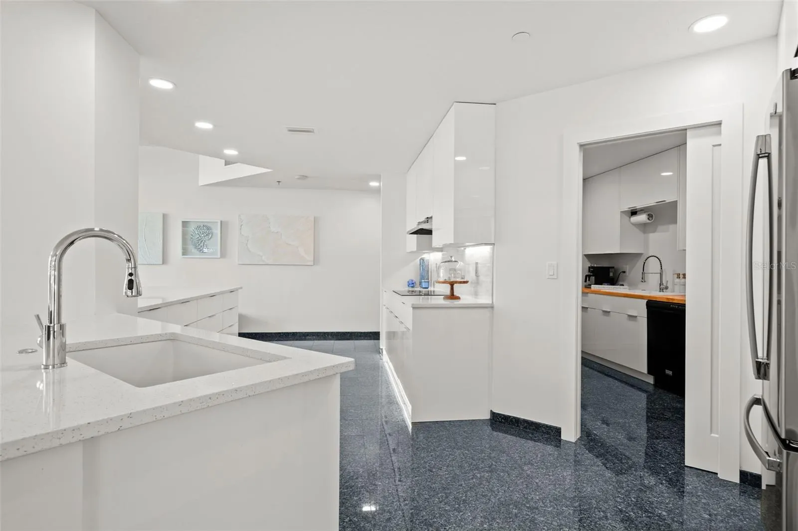 988 BLVD OF THE ARTS #109, #109