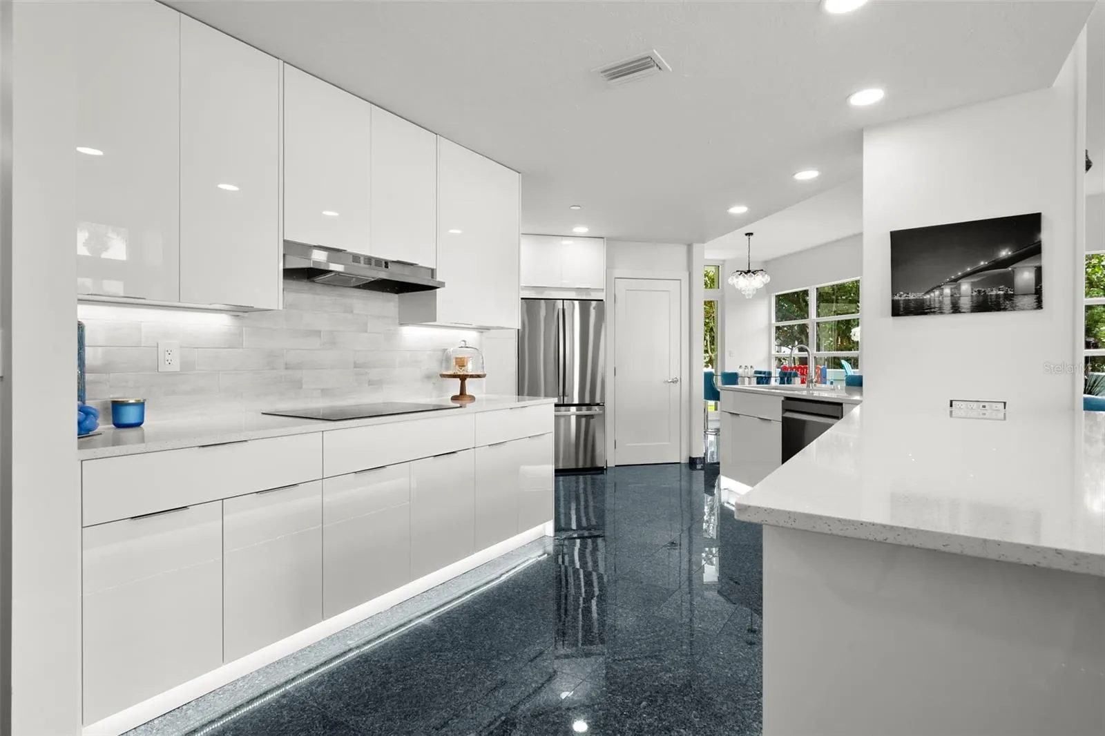 988 BLVD OF THE ARTS #109, #109
