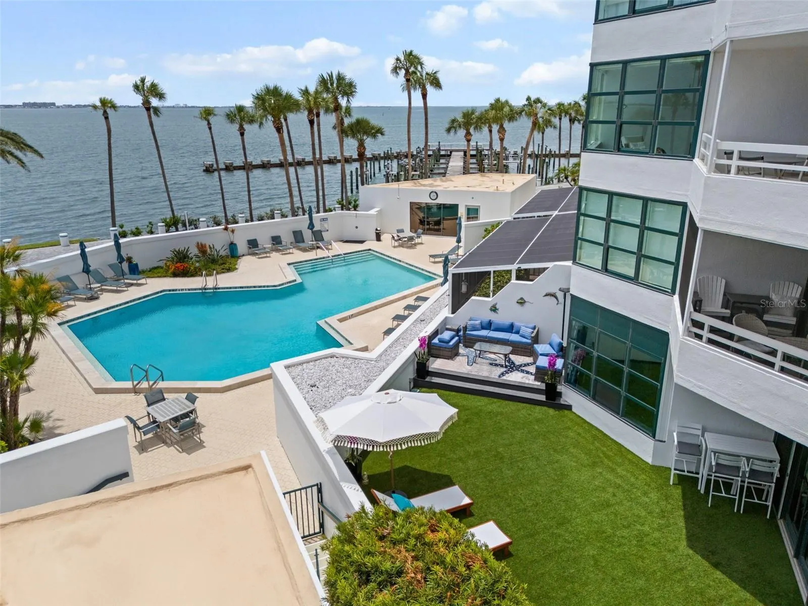 988 BLVD OF THE ARTS #109, #109