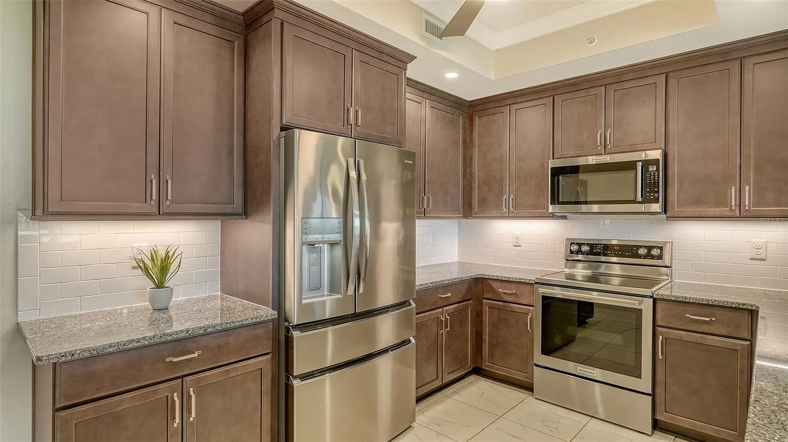 250 HIDDEN BAY DR #302, #302