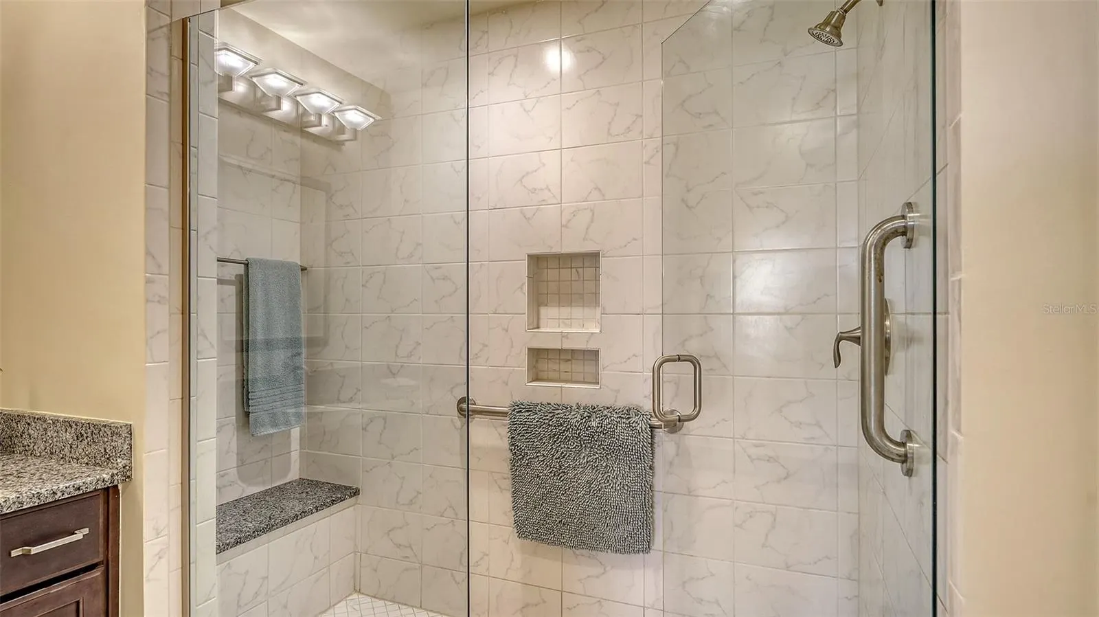 250 HIDDEN BAY DR #302, #302
