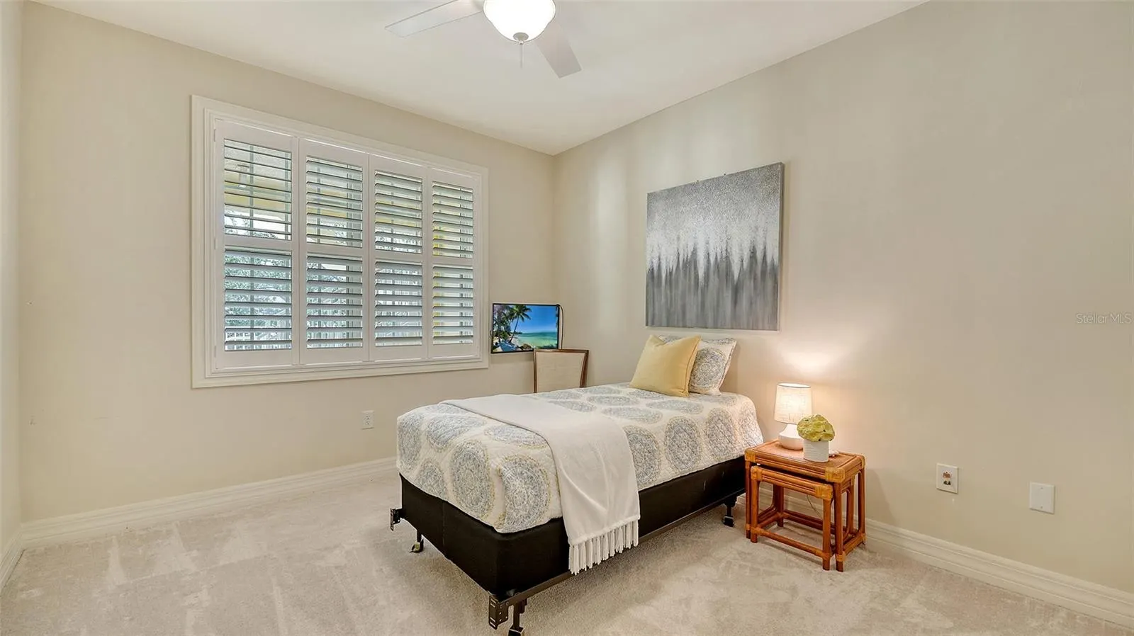 250 HIDDEN BAY DR #302, #302