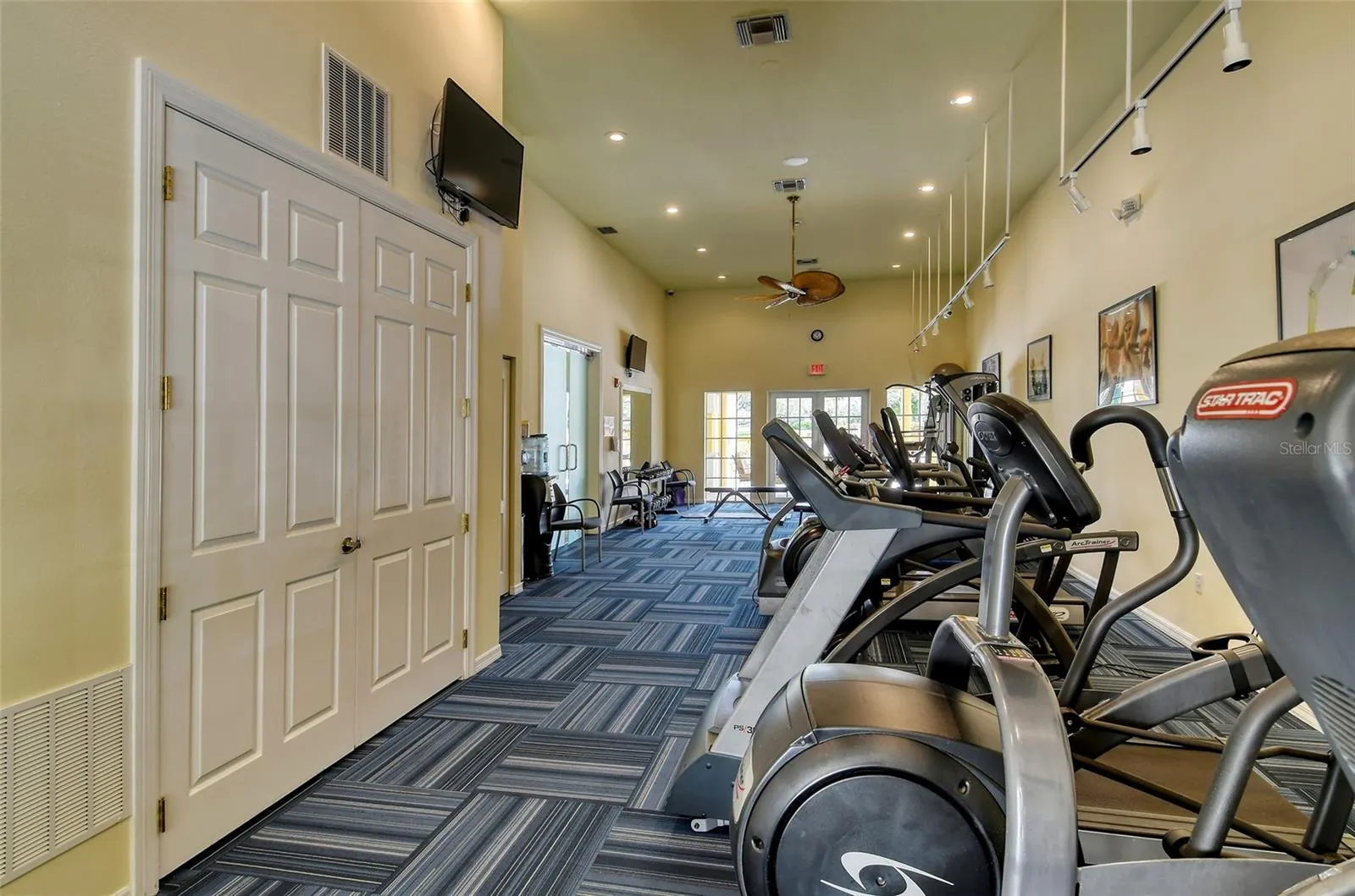250 HIDDEN BAY DR #302, #302