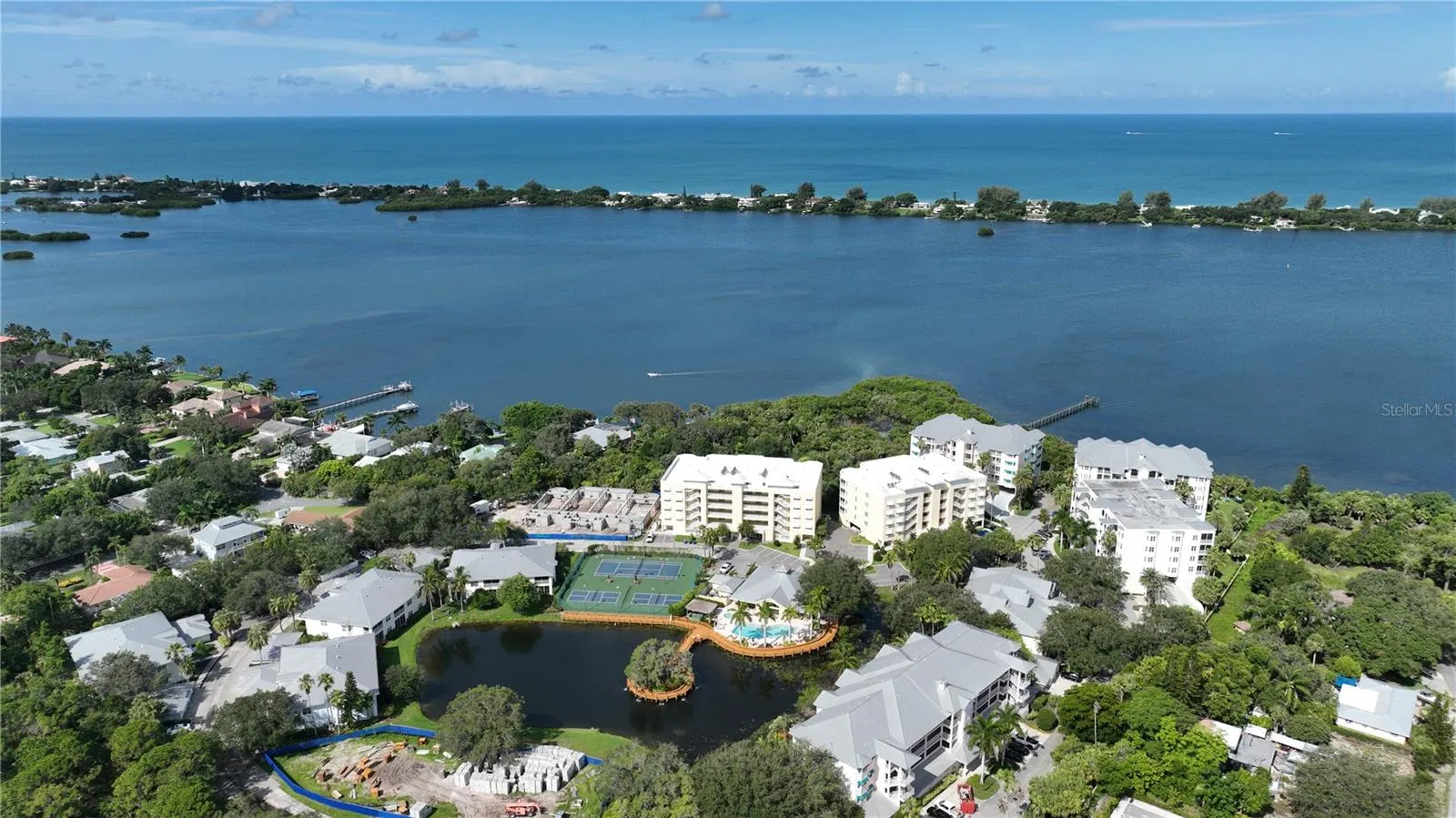 250 HIDDEN BAY DR #302, #302
