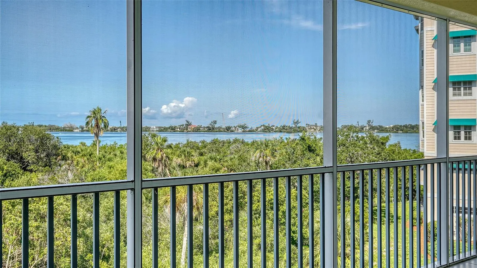 250 HIDDEN BAY DR #302, #302