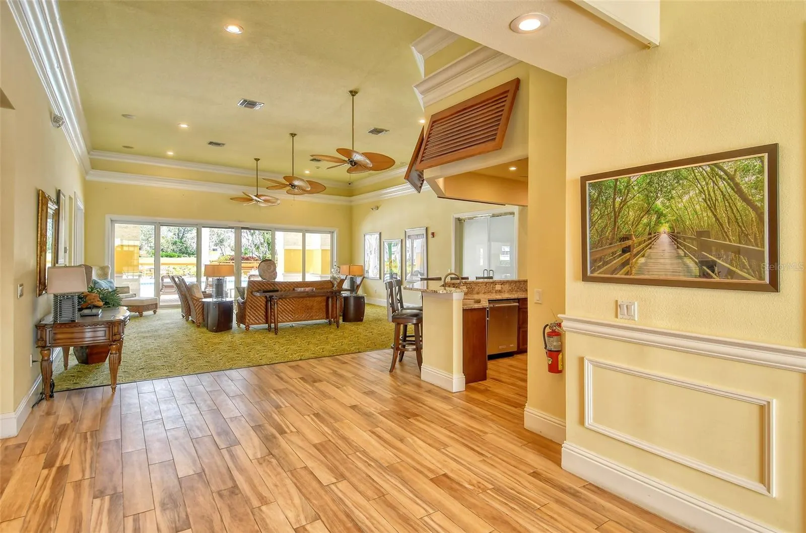 250 HIDDEN BAY DR #302, #302