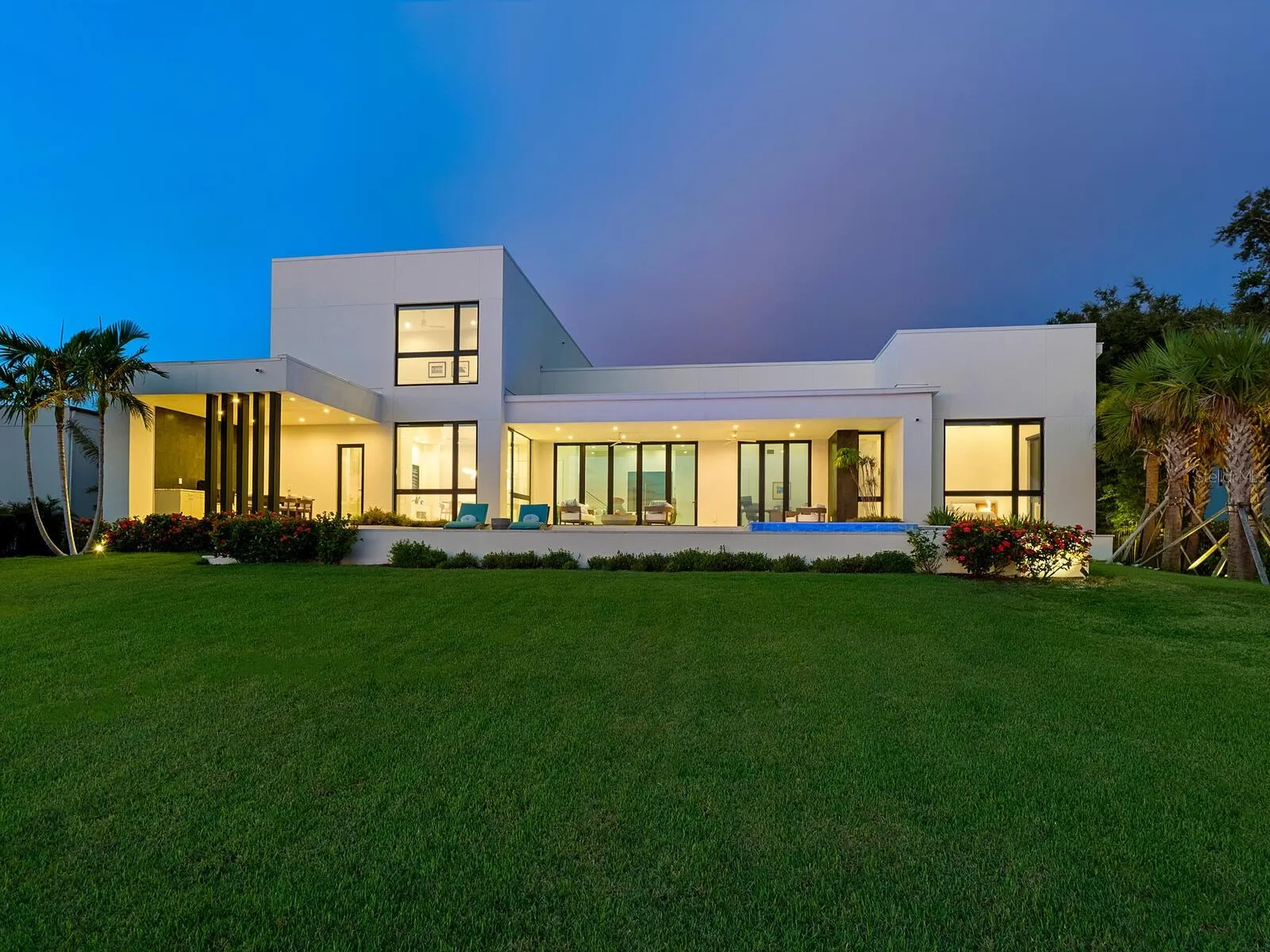 622 BAYSHORE DR