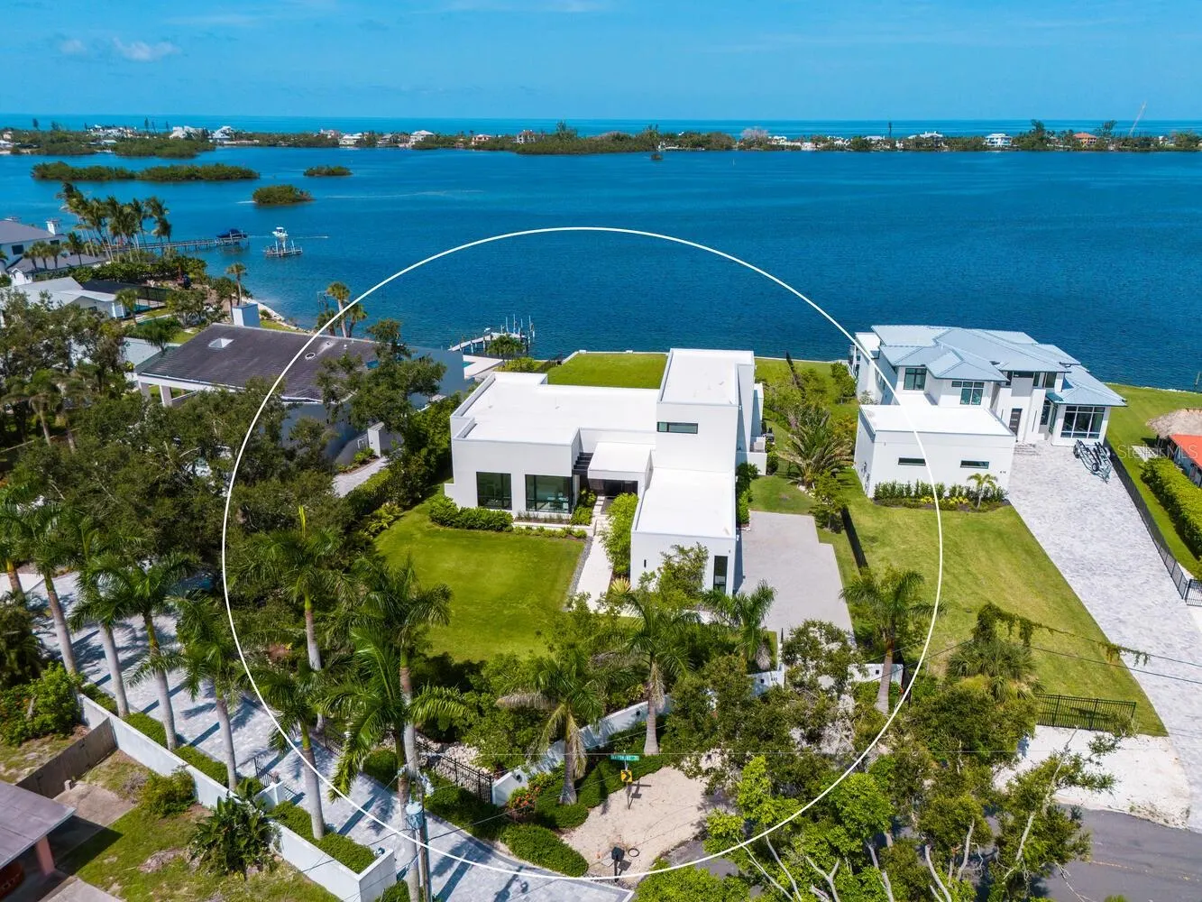 622 BAYSHORE DR