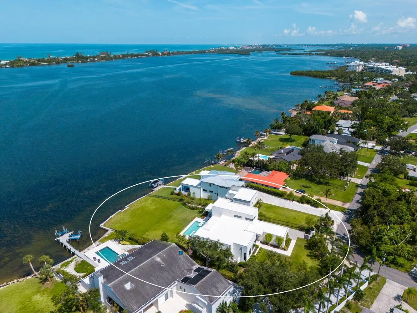 622 BAYSHORE DR