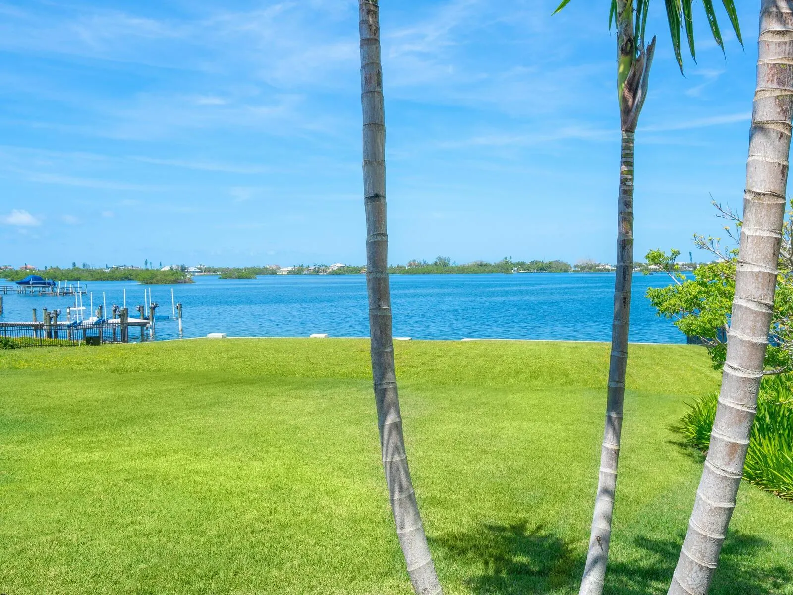 622 BAYSHORE DR