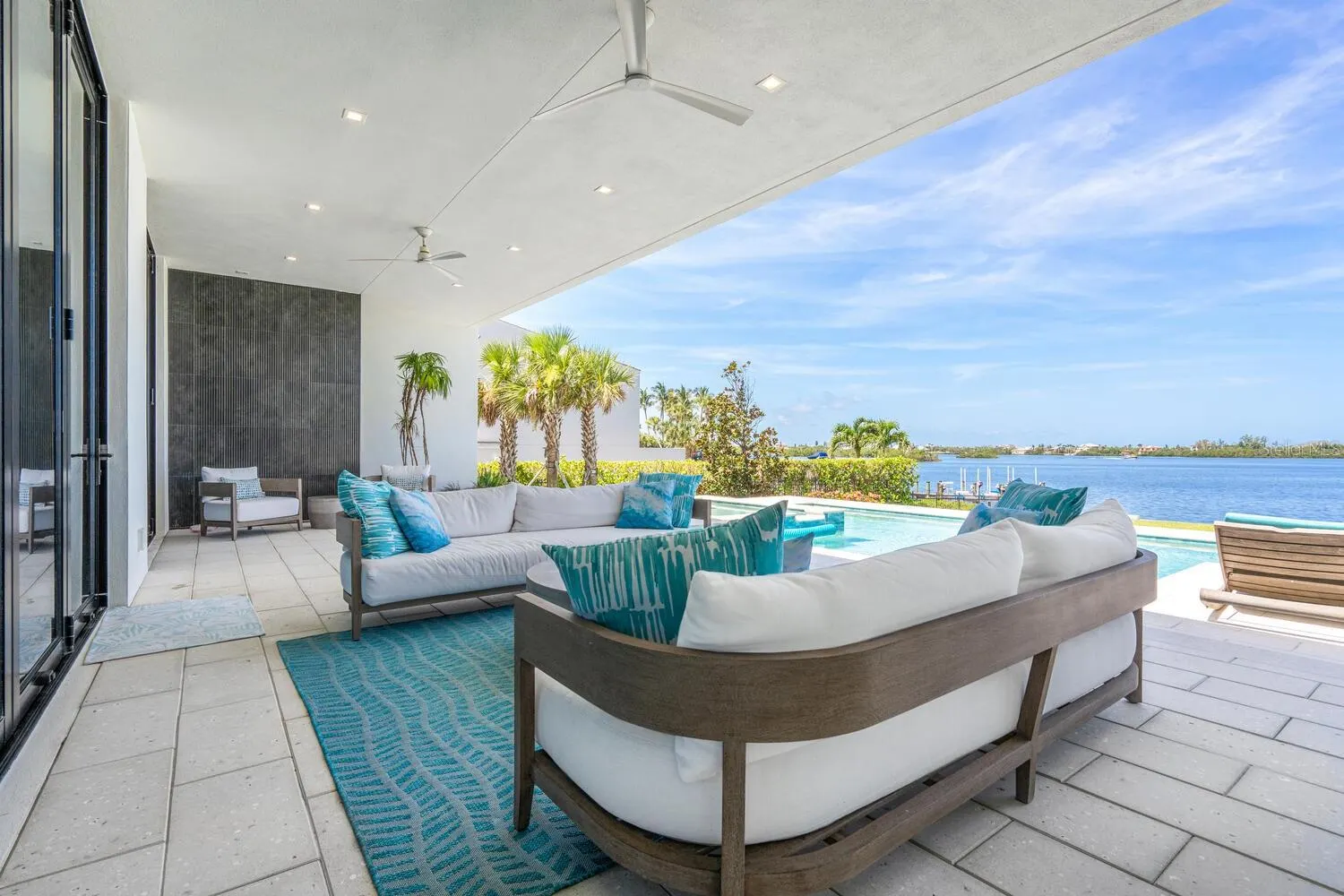 622 BAYSHORE DR