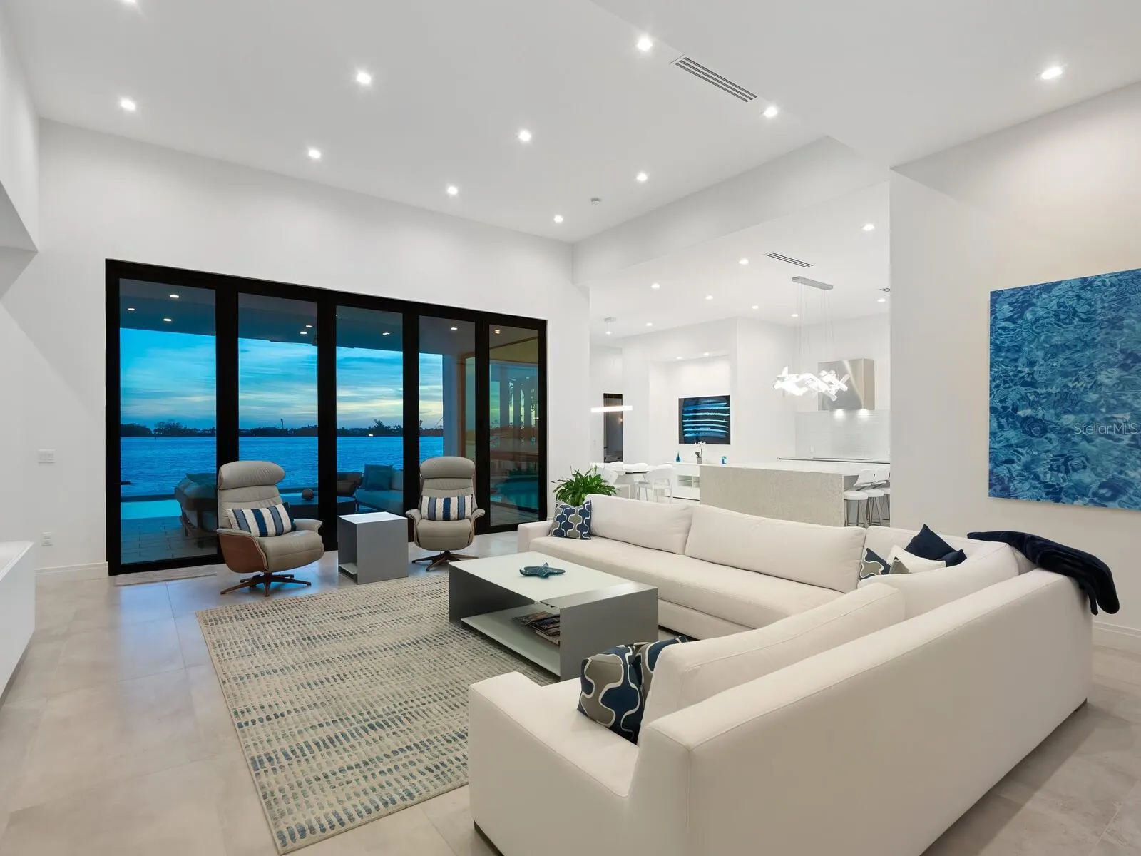622 BAYSHORE DR