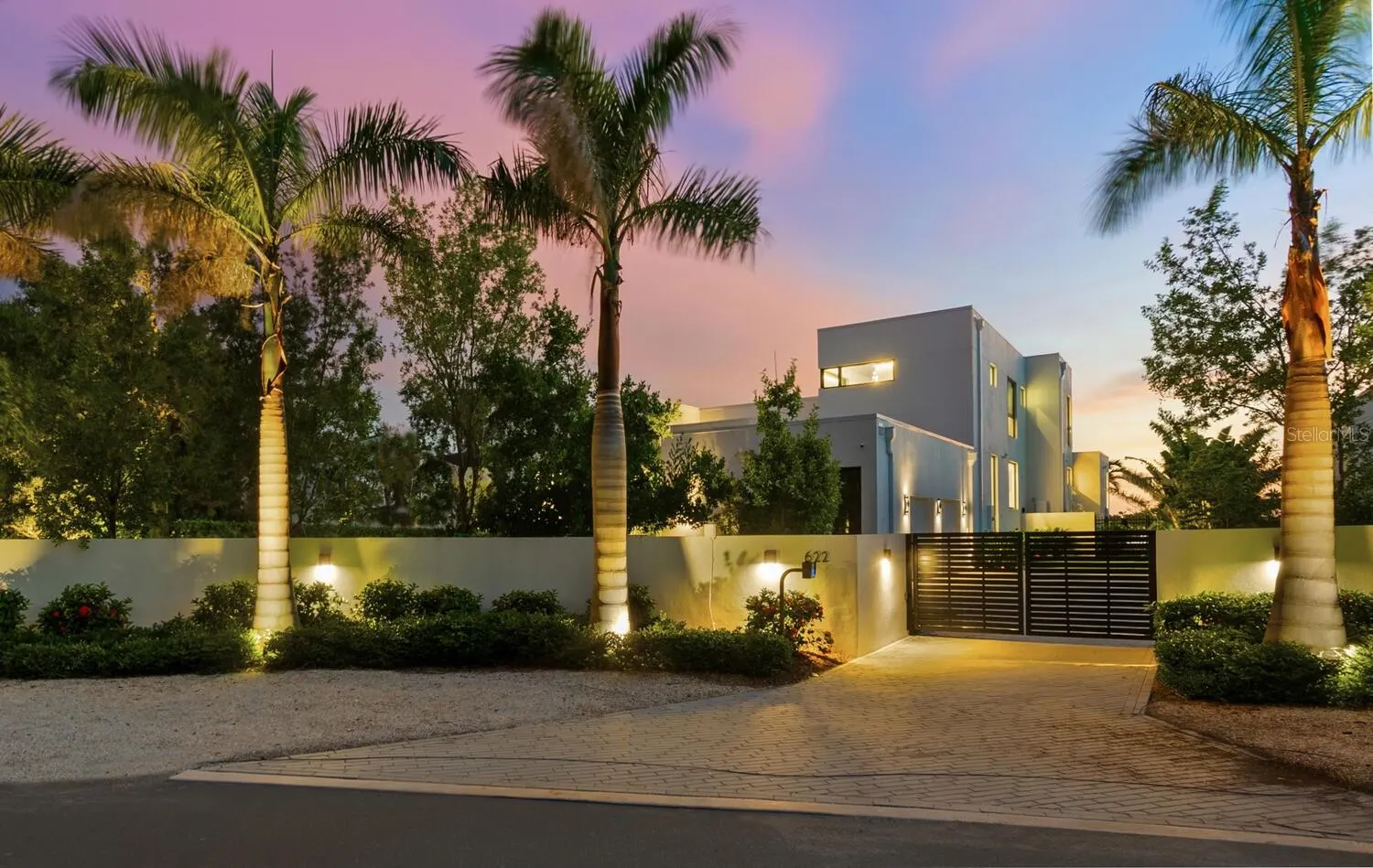 622 BAYSHORE DR