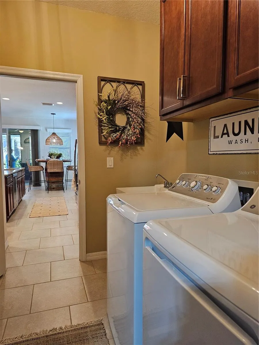 2807 ORIOLE DR
