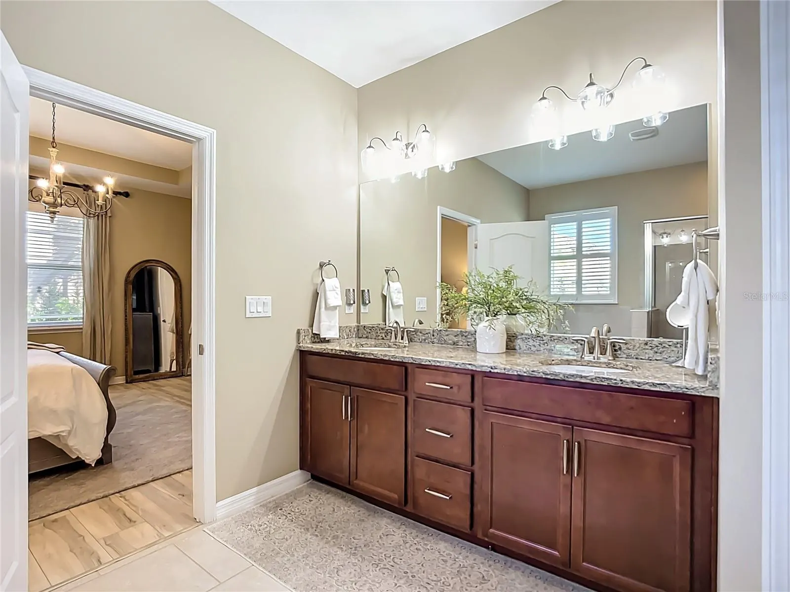 2807 ORIOLE DR