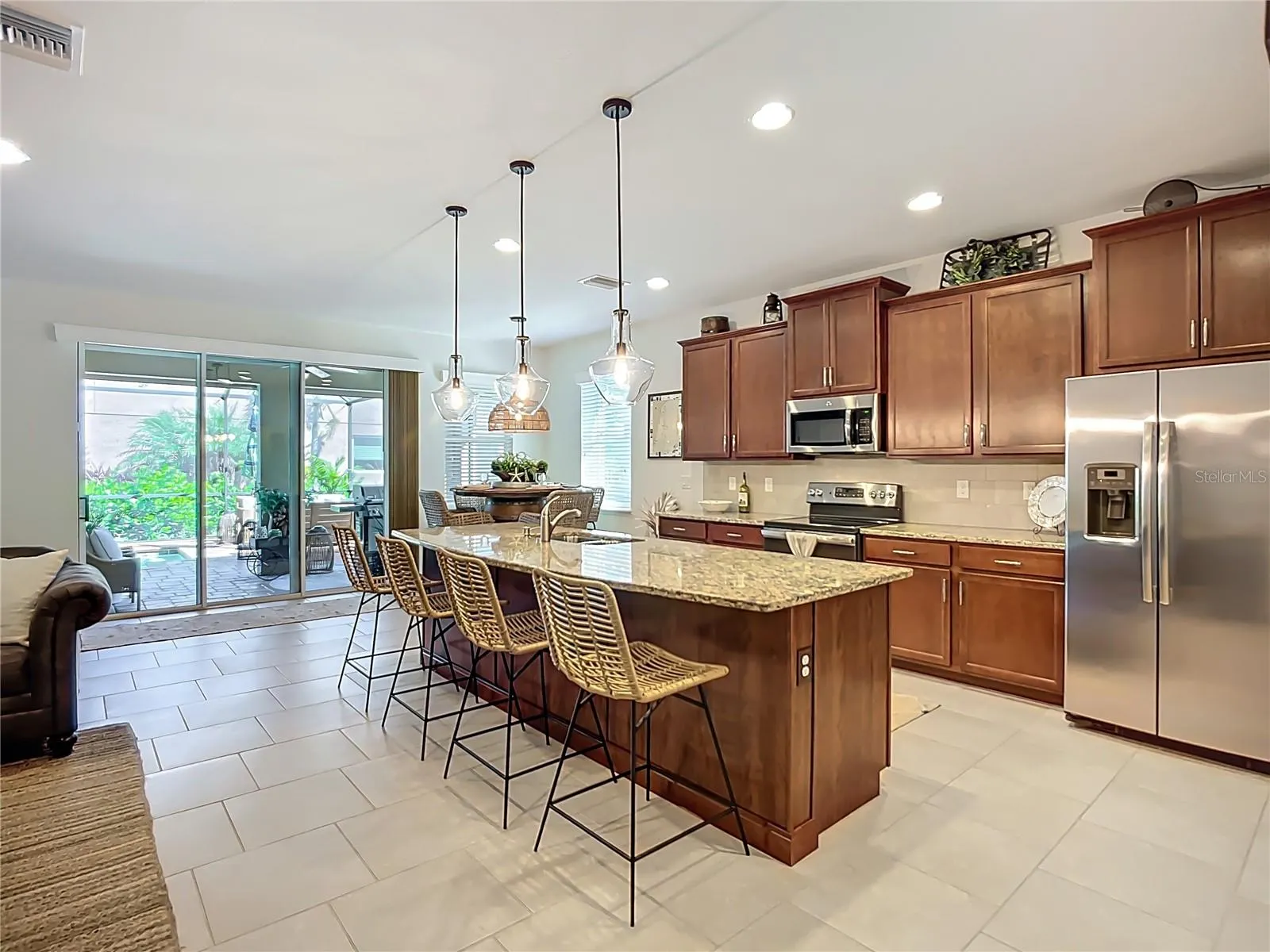 2807 ORIOLE DR