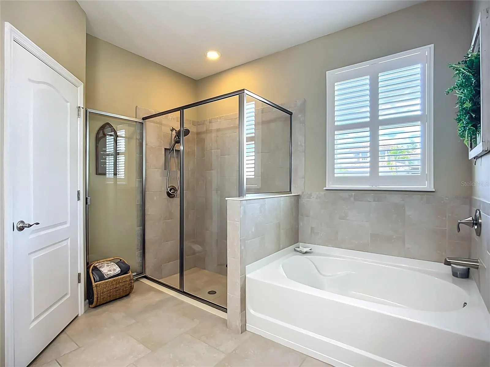 2807 ORIOLE DR
