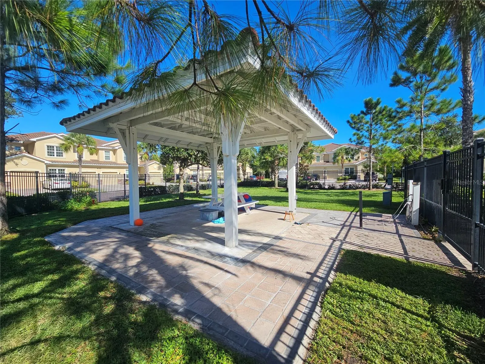 2807 ORIOLE DR