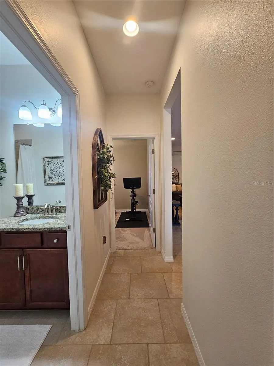 2807 ORIOLE DR