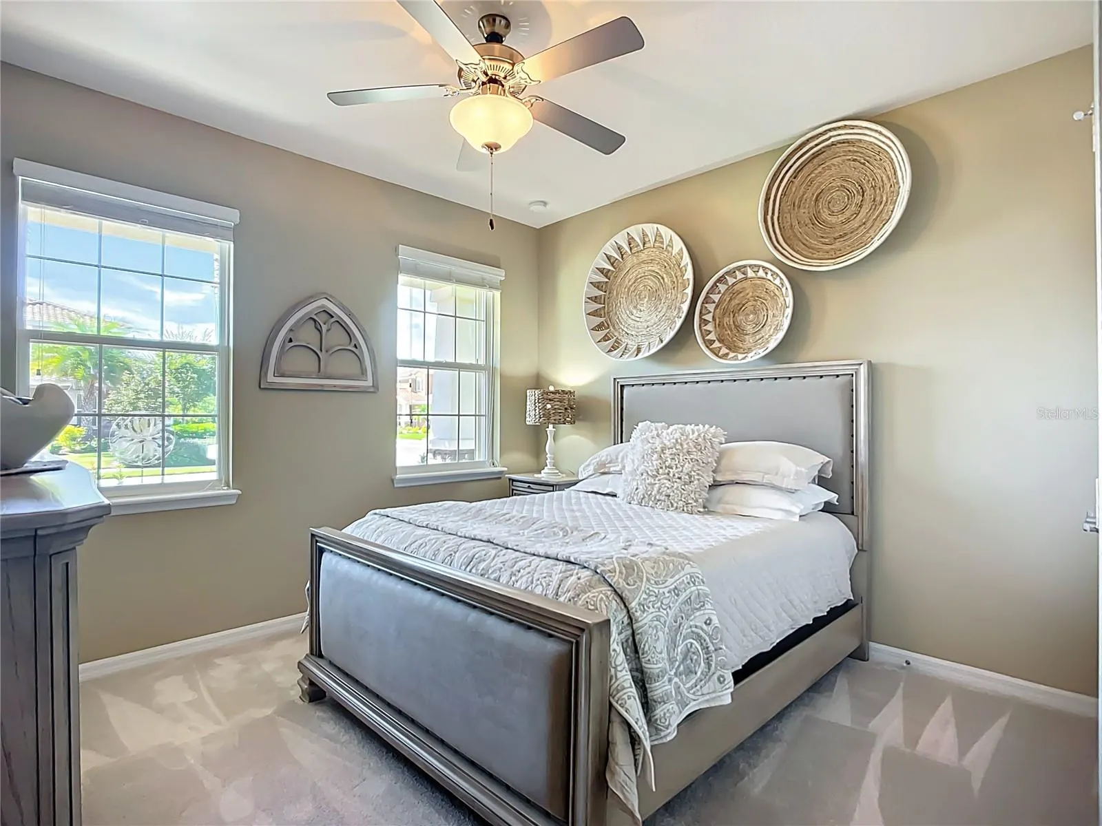 2807 ORIOLE DR